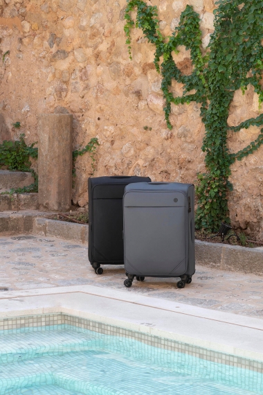 Mjuk Resväska Printisso Runway - Mellanstor Expanderbar Rose Red